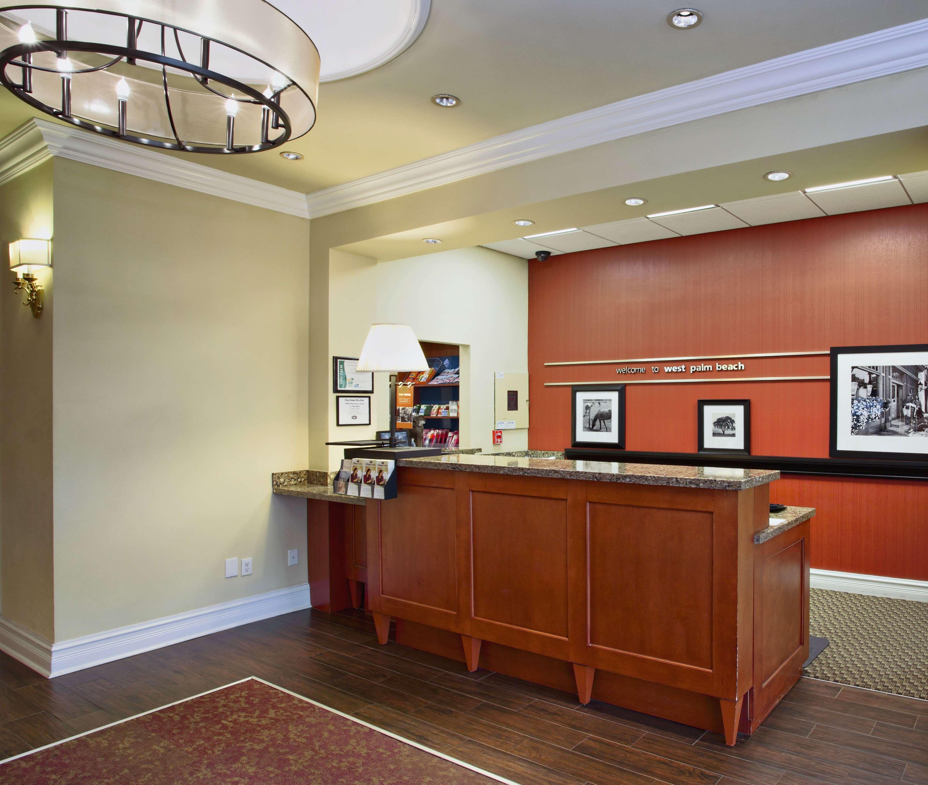 Hampton Inn West Palm Beach Central Airport Eksteriør billede