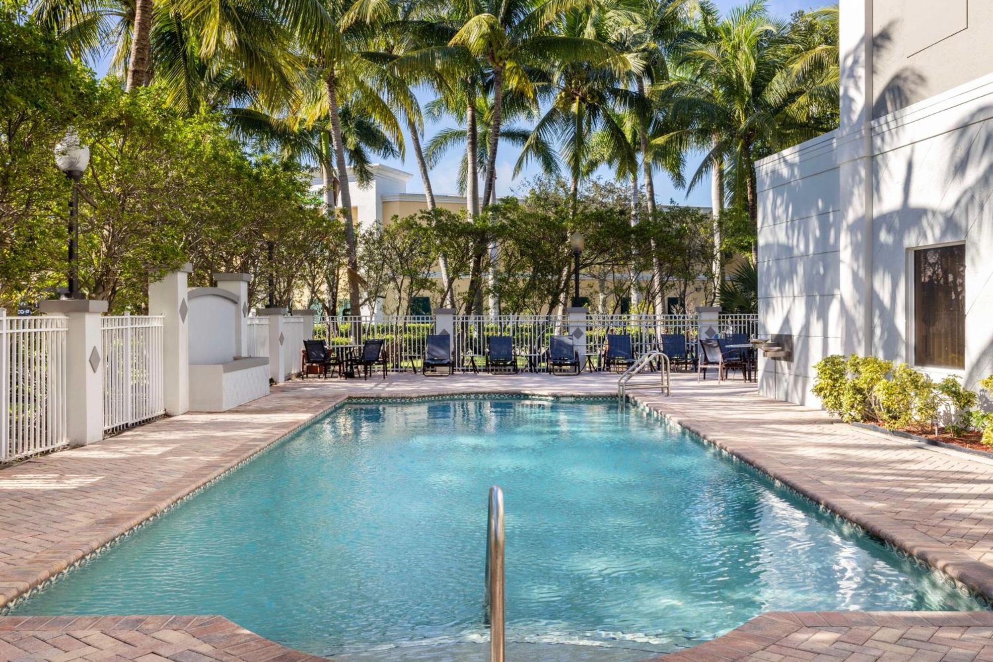 Hampton Inn West Palm Beach Central Airport Eksteriør billede
