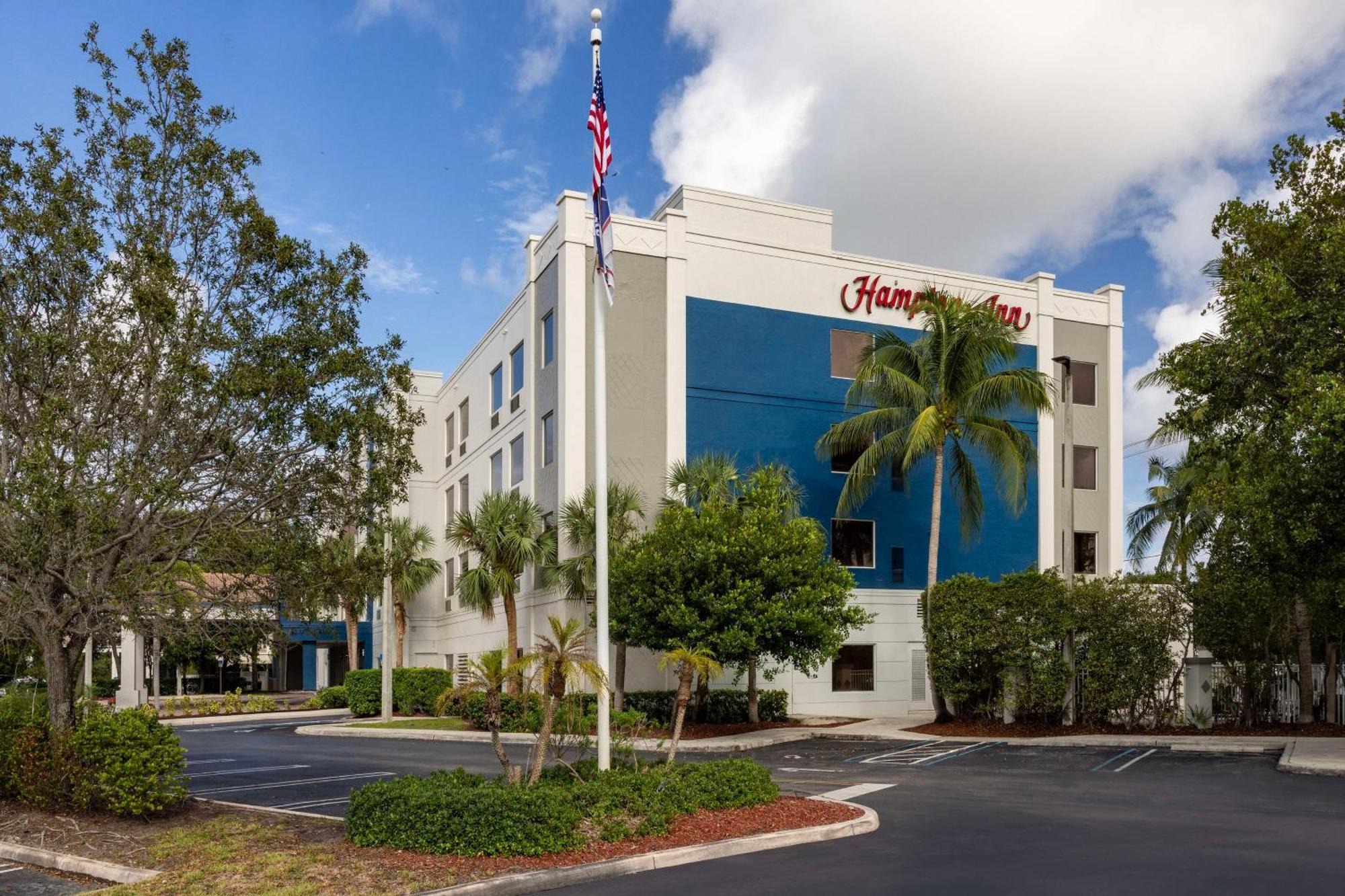 Hampton Inn West Palm Beach Central Airport Eksteriør billede