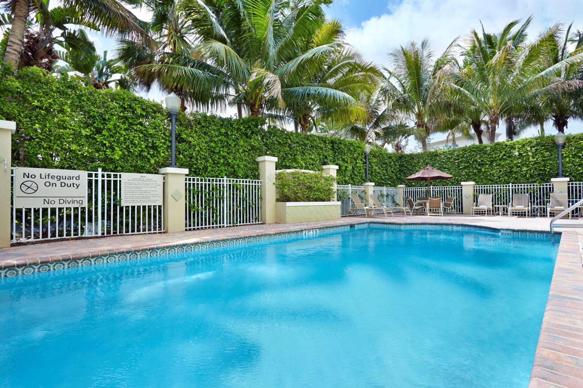 Hampton Inn West Palm Beach Central Airport Eksteriør billede