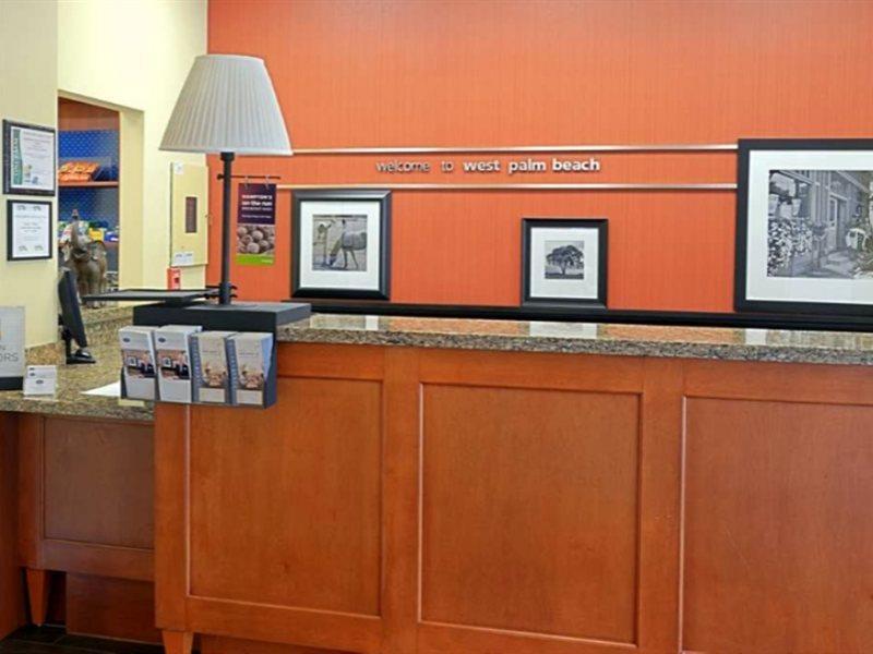 Hampton Inn West Palm Beach Central Airport Eksteriør billede
